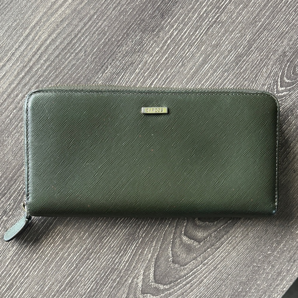 Barcos zippered wallet